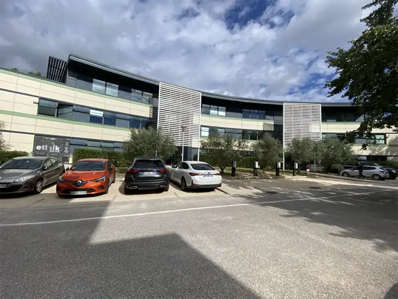 Cabinet Estelle Zivec parking Aix-en-Provence